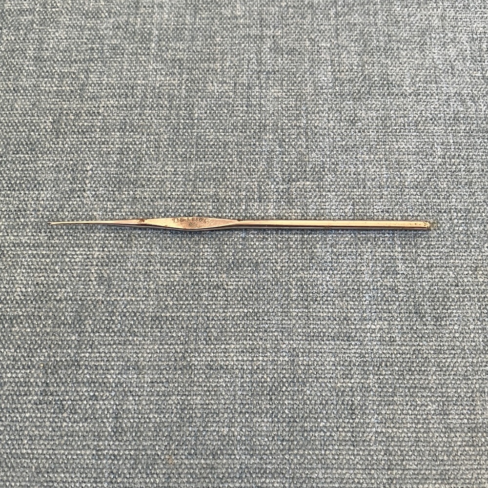 Deluxe Knitting Crochet Hook, Size 10